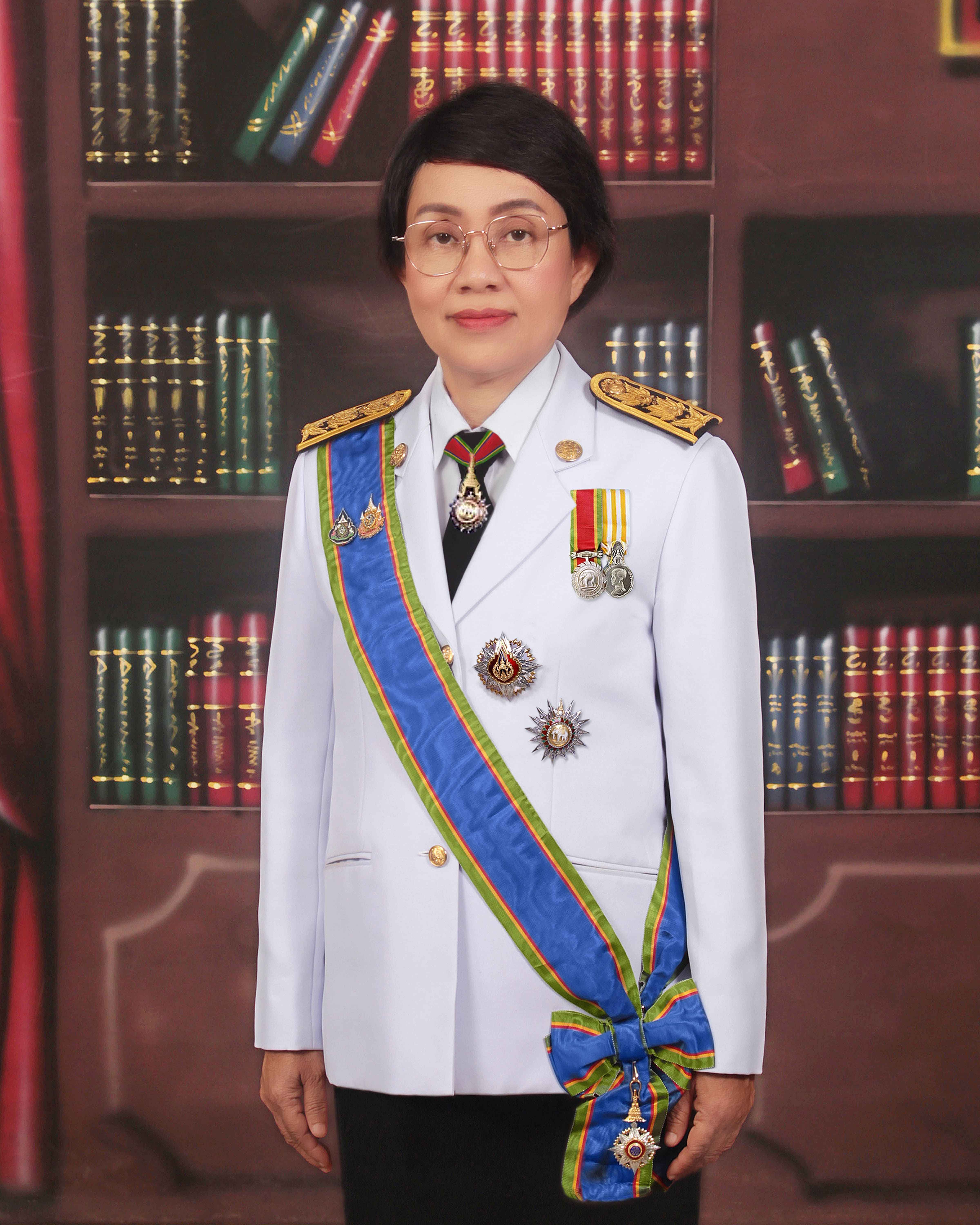 นางวริญญา วัฒนดำรงเดช